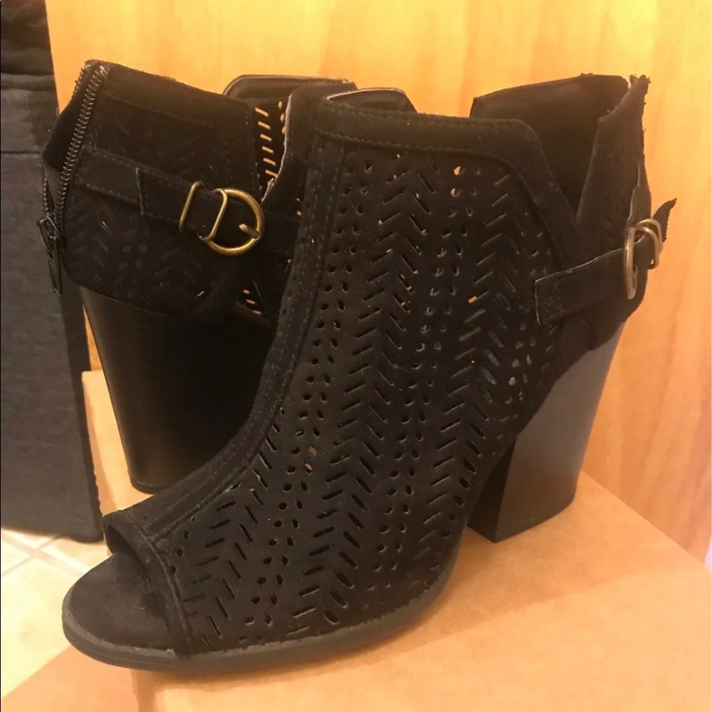 Ankle Sandals/Booties